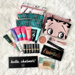 Closet Closing Nov 21: Assorted Makeup Bundle